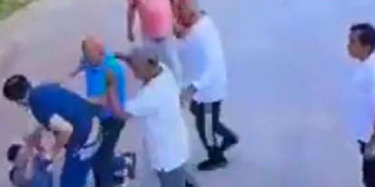 ನಾಯಿ ಮೂತ್ರ ವಿಸರ್ಜಿಸಿದ್ದಕ್ಕೆ ಗಲಾಟೆ: ದೂರು ದಾಖಲು