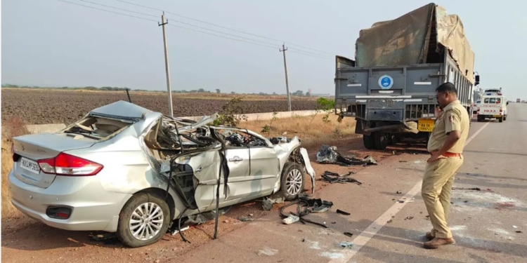 ಭೀಕರ ಅಪಘಾತ : ಮೂವರು ಪೊಲೀಸ್‌ ಅಧಿಕಾರಿಗಳು ಸಾವು