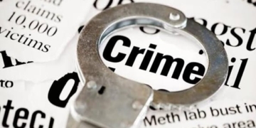 ರಸ್ತೆ ಬದಿ ನಿಲ್ಲಿಸಿದ್ದ ‌ಟ್ಯಾಂಕರ್‌ನ ಬ್ಯಾಟರಿ ಕಳವು