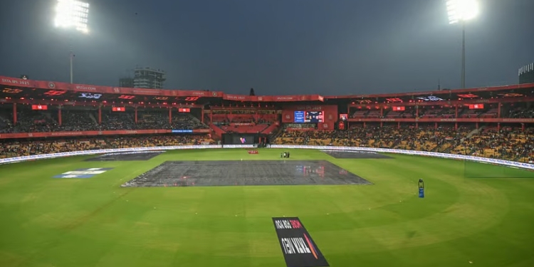 ಸಂಬಳ ಕೊಡಲಿಲ್ಲ ಎಂದು ಚಿನ್ನಸ್ವಾಮಿ ಕ್ರೀಡಾಂಗಣದ ಸಿಸಿಟಿವಿ ಕೇಬಲ್‌ ಕಟ್‌ ಮಾಡಿದ ನೌಕರರು!