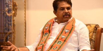 ಇಂದಿರಾ ಗಾಂಧಿ ಹೇಳಿದರೆ ರಾಷ್ಟ್ರೀಯ ಶಿಸ್ತು, ಮೋದಿ ಹೇಳಿದರೆ ಅನಾಹುತ : ಅಶೋಕ್‌