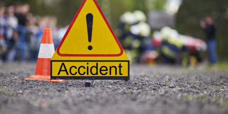 ಆಟೋ – ಬೈಕ್ ಅಪಘಾತ: ಆರು ತಿಂಗಳ ಮಗು ಸೇರಿ ಮೂವರು ಸಾವು